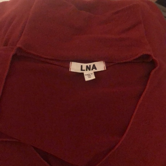 LNA BRUSHED DETACHED TURTLENECK SWEATER IN MERLOT - Picture 6 of 6